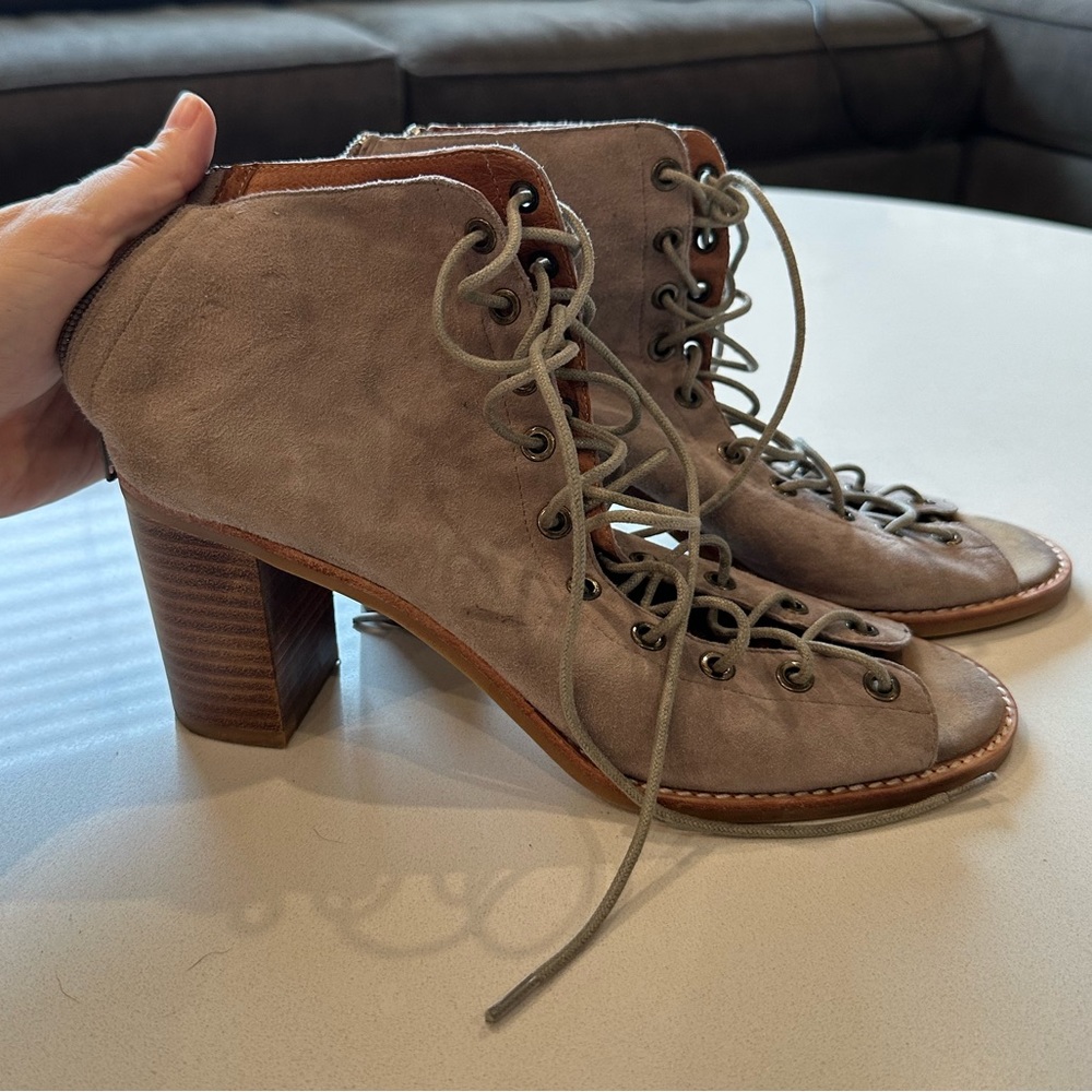 JEFFREY CAMPBELL GRAY GENUINE LEATHER
OPEN TOE LACE UP HIGH HEEL SHOES